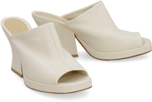 Load image into Gallery viewer, Stack leather mules
