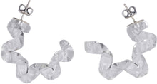 Load image into Gallery viewer, Turn earrings
