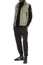 Load image into Gallery viewer, Full zip field vest
