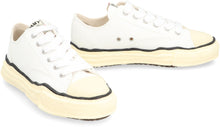 Load image into Gallery viewer, Peterson canvas low-top sneakers
