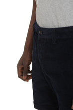 Load image into Gallery viewer, Corduroy shorts
