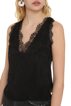Load image into Gallery viewer, Esagerato lace trimmed top
