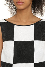 Load image into Gallery viewer, Jaquard mini dress
