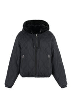 Load image into Gallery viewer, Faux fur jacket
