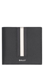 Load image into Gallery viewer, Leather Bi-fold wallet
