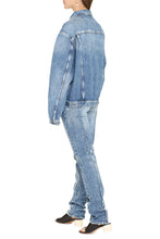 Load image into Gallery viewer, Bleach wash denim jacket
