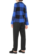 Load image into Gallery viewer, Long sleeve crew-neck sweater
